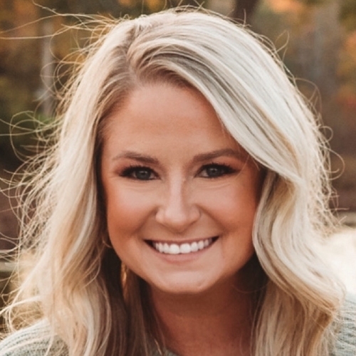 Courtney Snyder (Paris)