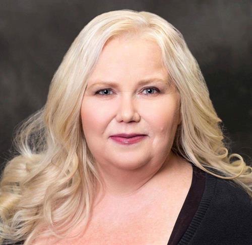 Angi Dooley, LMT/Esthetician