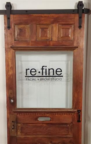 Re·fine facial+brow studio