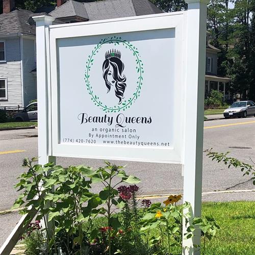 Beauty Queens an Organic Salon